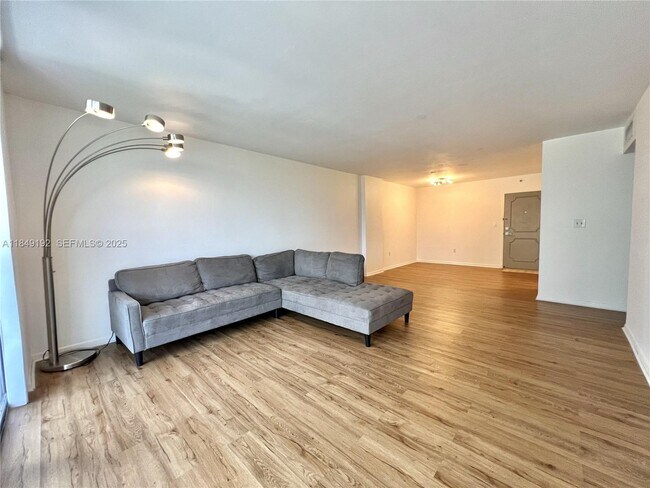 Photo - 2851 NE 183rd St Unit 414E