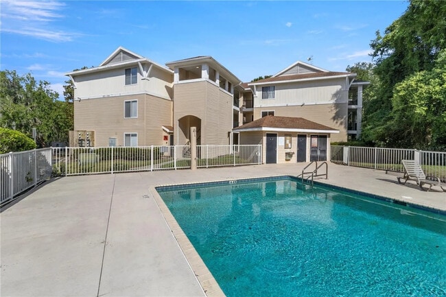 Photo - 3921 SW 34th St Unit 204