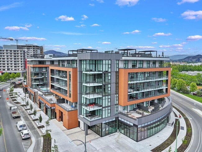 Building Photo - 3389 Lakeshore Rd Unit 209
