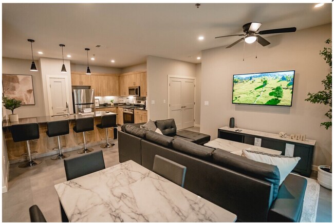 Photo - 600 E Dallas Ave Unidad A-04