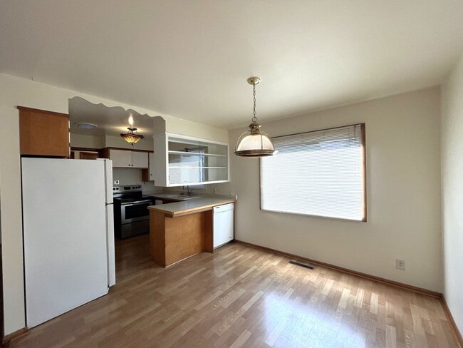 Photo - Unique Home in Columbia Neighborhood - 4+ Bedroom 3 Bath - Walnut St