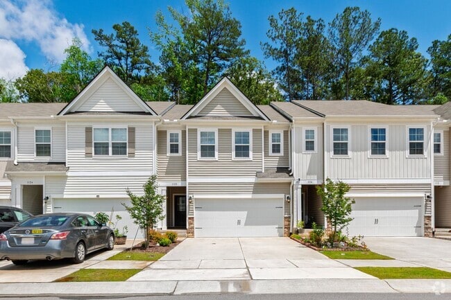 Building Photo - Modern Townhome in Sought-After Morrisville!