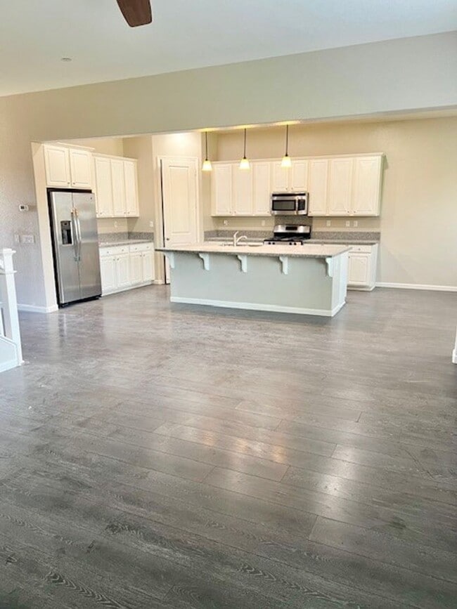 Photo - Northwest Bakersfield Gated Home