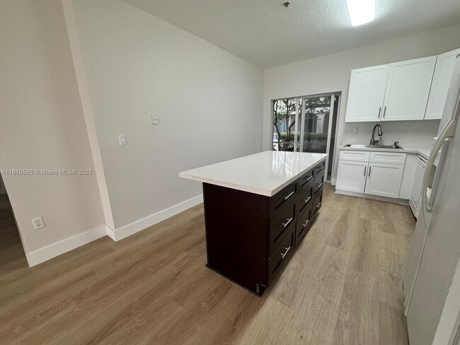 Photo - 5630 NW 114th Path Unit 106