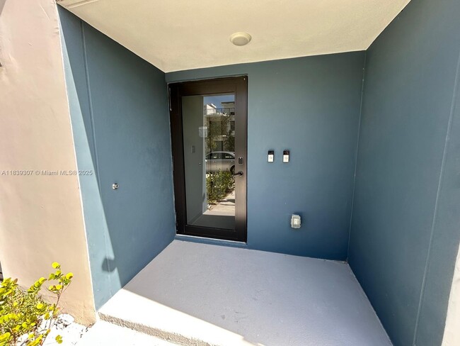 Photo - 14560 SW 261 St Ter Unit 2