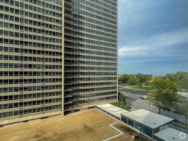 Building Photo - 3550 N Lake Shore Dr Unit 807 Rental