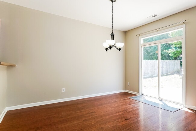 Photo - 236 Haywood Ln