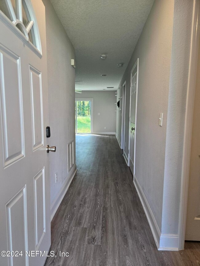 Photo - 8516 April St