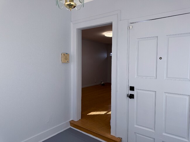 Photo - 4630 Melrose Ave