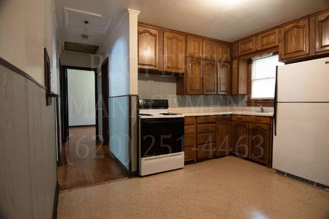712 S Cline Rd