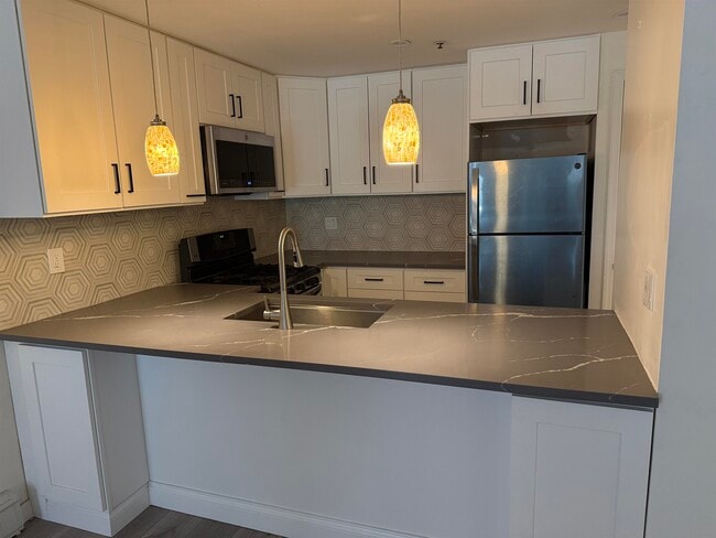 Building Photo - 1115 Willow Ave Unit 6