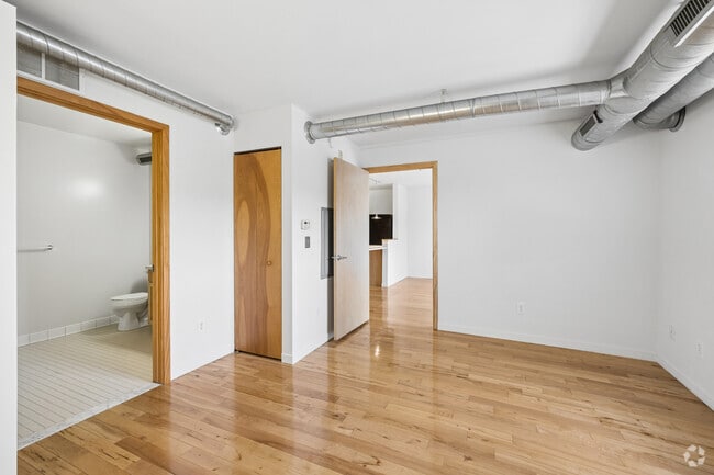 1BR, 1BA - 535SF - Bedroom