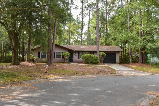 Building Photo - Recently Renovated 3B/2B Home in Northwood Pines