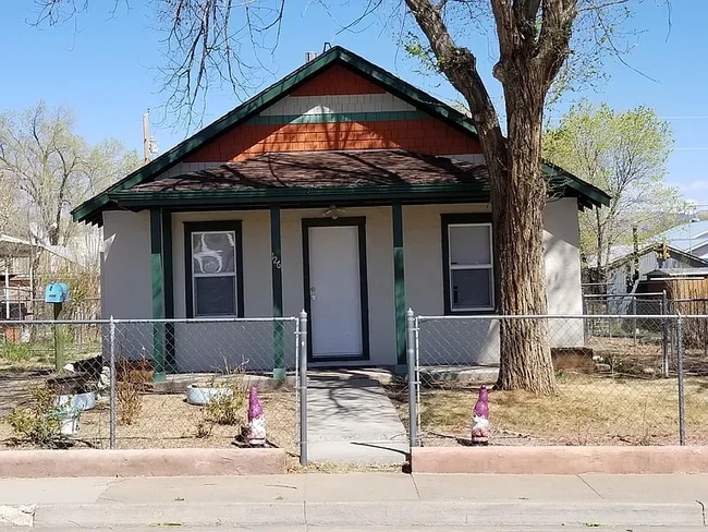 Front - 126 S Maple St House