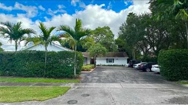 Building Photo - 3620 NW 91st Ave Unit 1-4