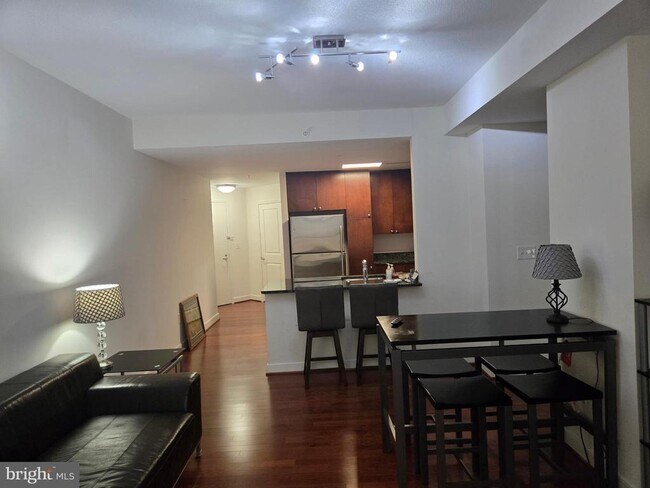 Building Photo - 155 Potomac Passage Unit 310 Rental