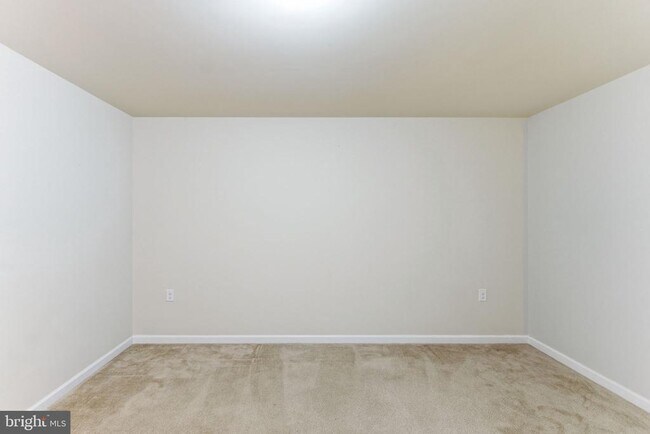 Photo - 37 Britania Ct