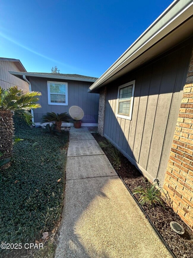 Photo - 1005 11th Ct