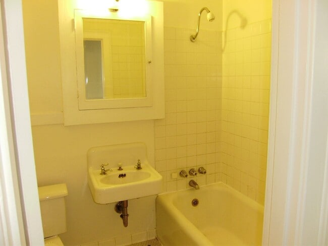 Photo - Roanoke Court Unit 2525