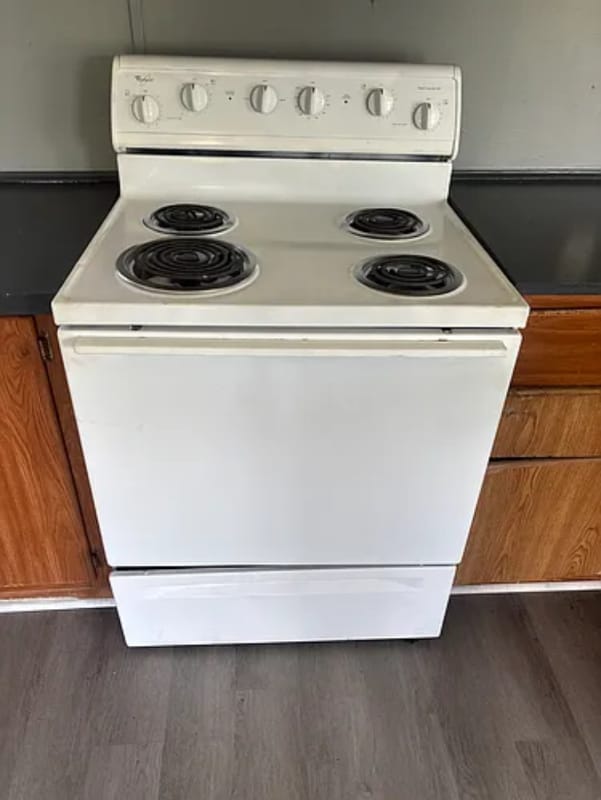 Photo - 119 Lee Dr SE