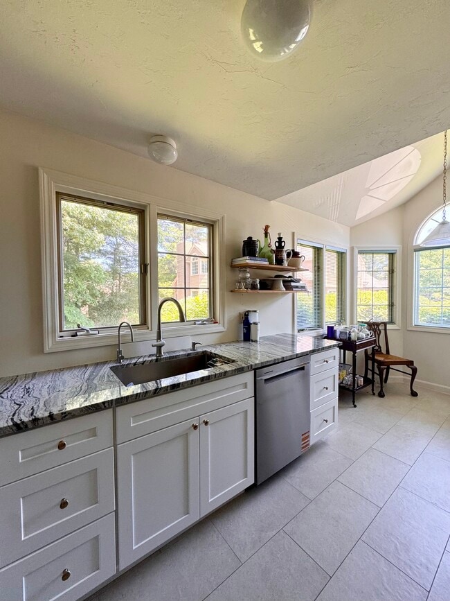 Photo - 12 Birchwood Ln