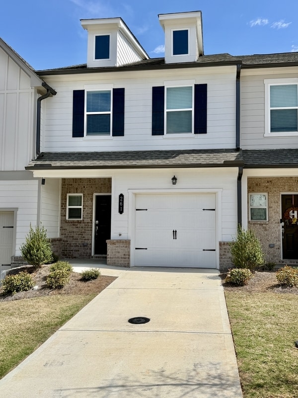 Building Photo - 261 Kenoot Dr