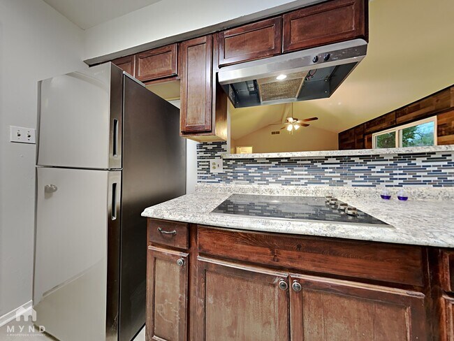 Photo - 6127 Heatherbrook Dr