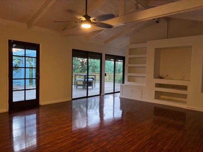 Photo - 2 Bedroom/2 Bathroom with Gorgeous Lanai and Yard