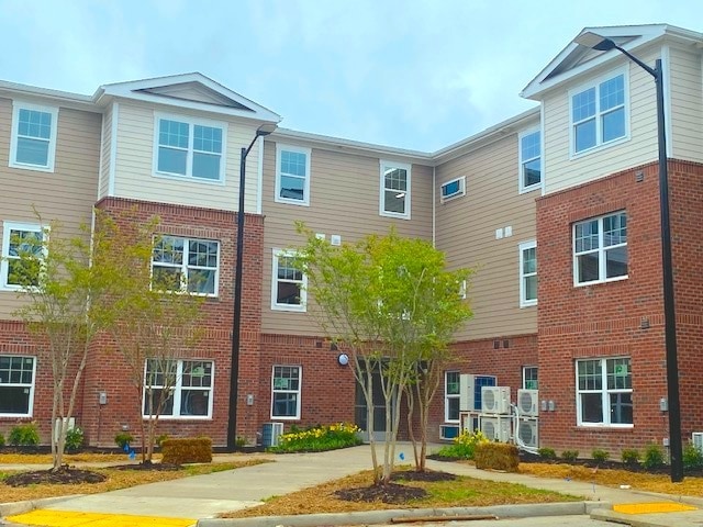 Building Photo - Old Hundred Trace Rental