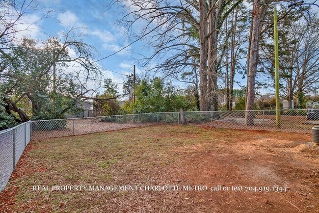 Photo - A Cozy Rock Hill Retreat Close to It All