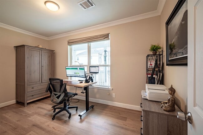 Photo - 1924 Gano St