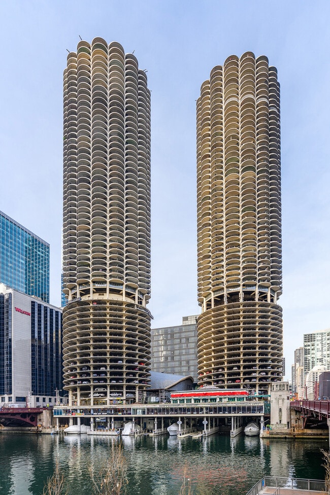 Building Photo - 300 N State St Unit 3834