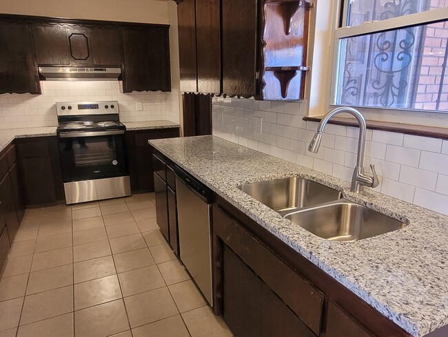 Photo - 4805 Del Crest Dr