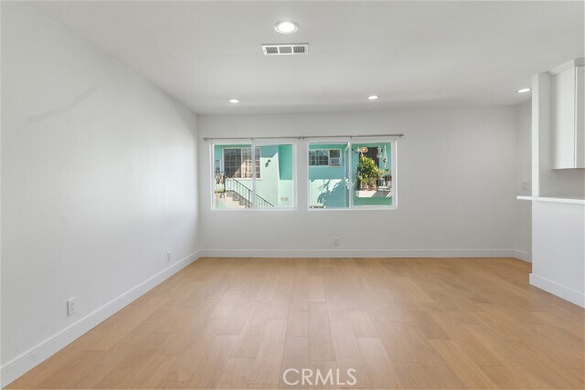 Photo - 545 E 99th St Casa Adosada