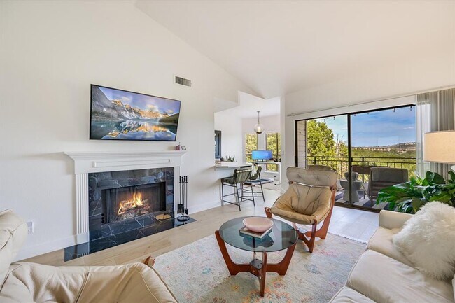 Building Photo - 6000 Shepherd Mountain Cove Unit 1304