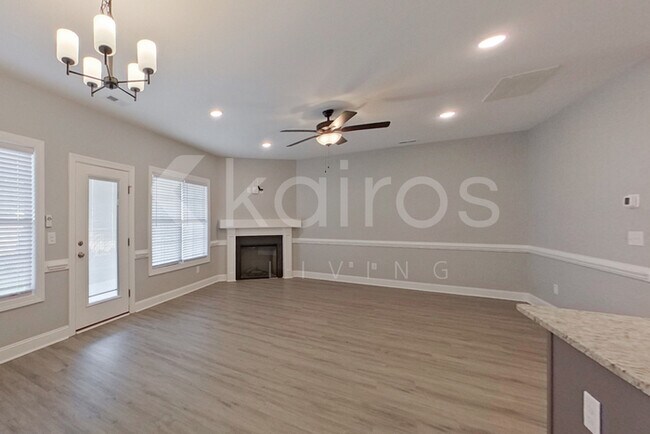 Photo - 3705 Oak Leaf Wy
