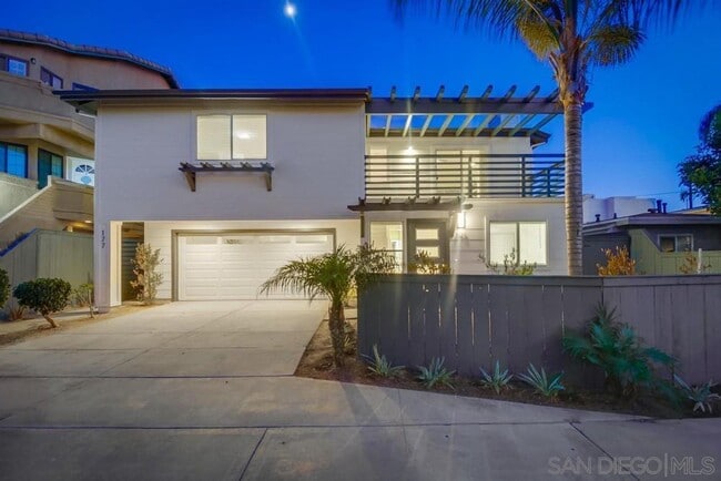 Photo - Modern Bungalow