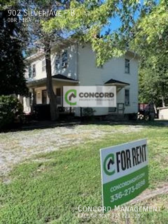 Building Photo - 902 Silver Ave Unit B