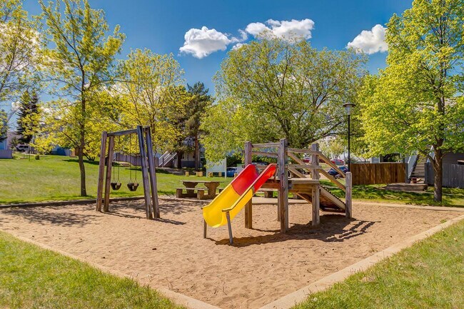 Photo - Huntington Court Coach Homes