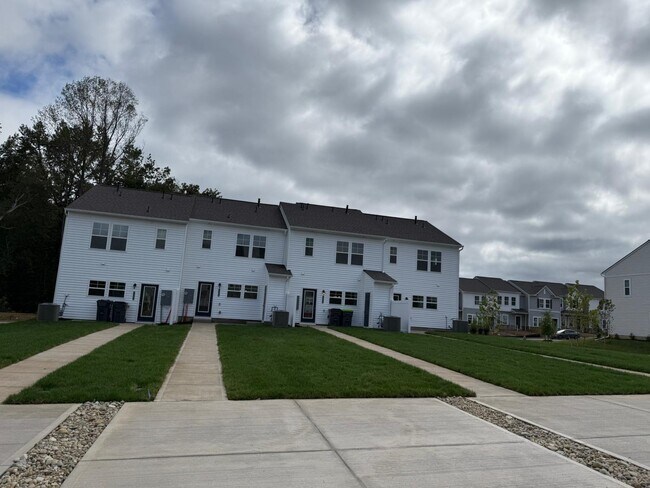 Photo - 3368 Hill Rd