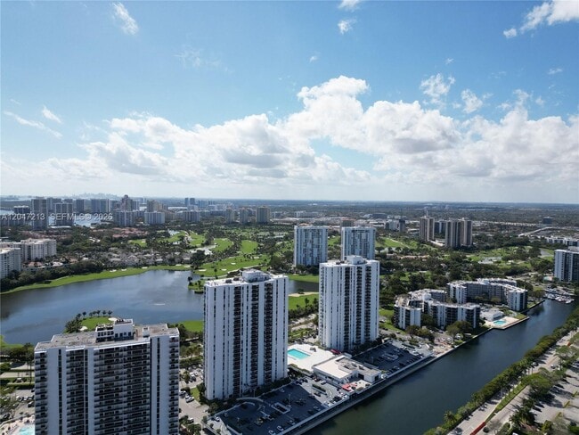 Building Photo - 3625 N Country Club Dr Unit 2409