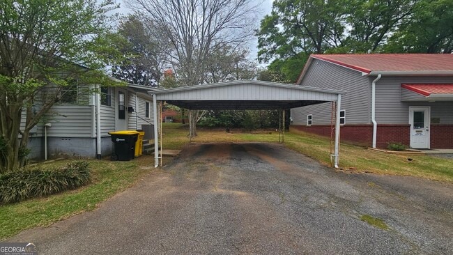 Photo - 500 N Lee St