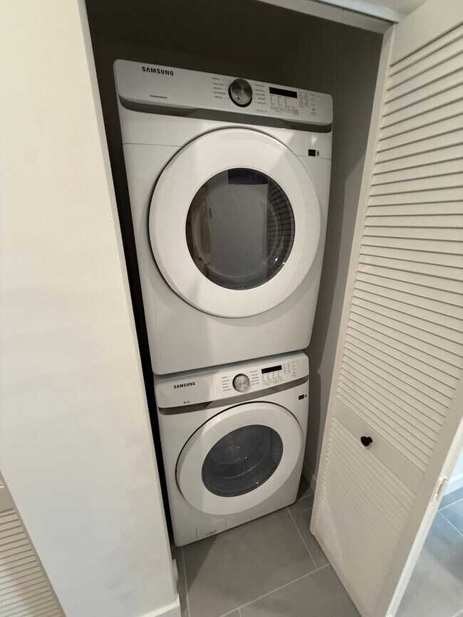 Photo - 1938 NW 2nd Ct Unit S9