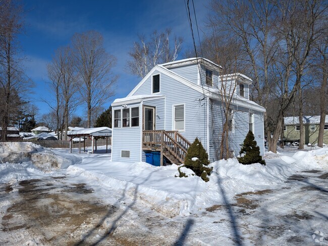 Building Photo - 56 Princeton St Rental