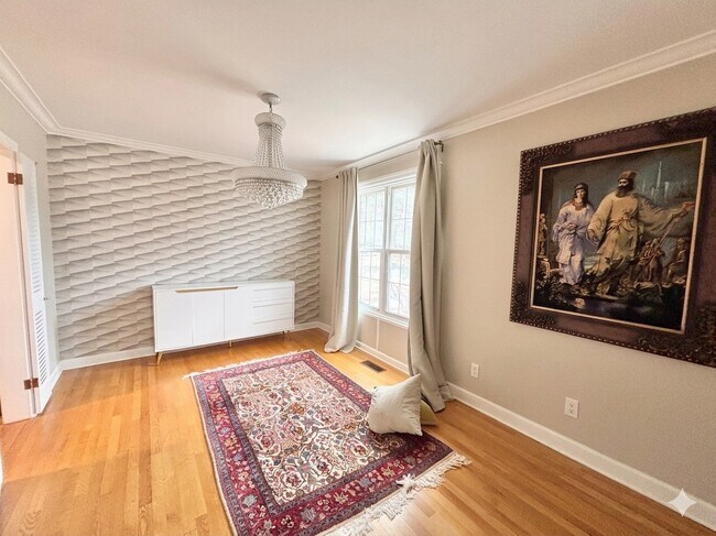 Photo - 3 BED - 1 BATH - OTTAWA - FULL HOUSE Unité 672