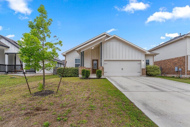 Photo - Stunning 4/2 Brand New Home in Kyle!