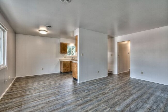 Photo - NOVEMBER RENT FREE!!! WATER/SEWER INCLUDED...