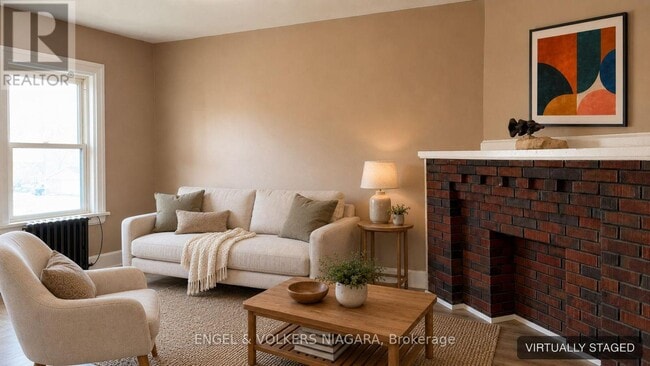 Photo - 5042 Huron St