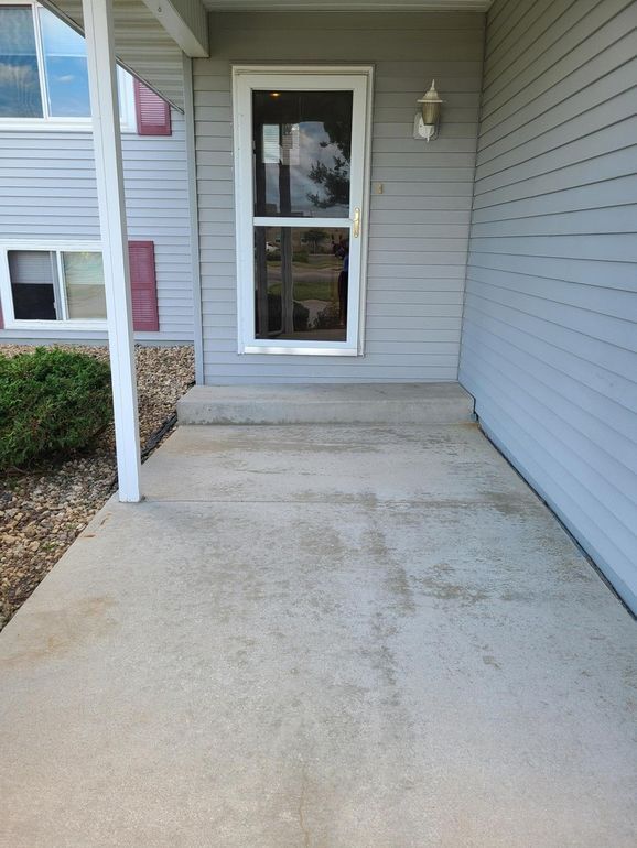 Photo - 1852 Evergreen Dr NW