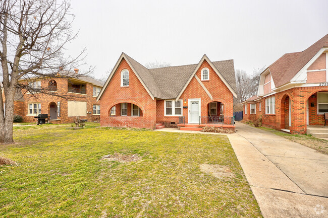 Building Photo - 2761 NW 19th St Rental